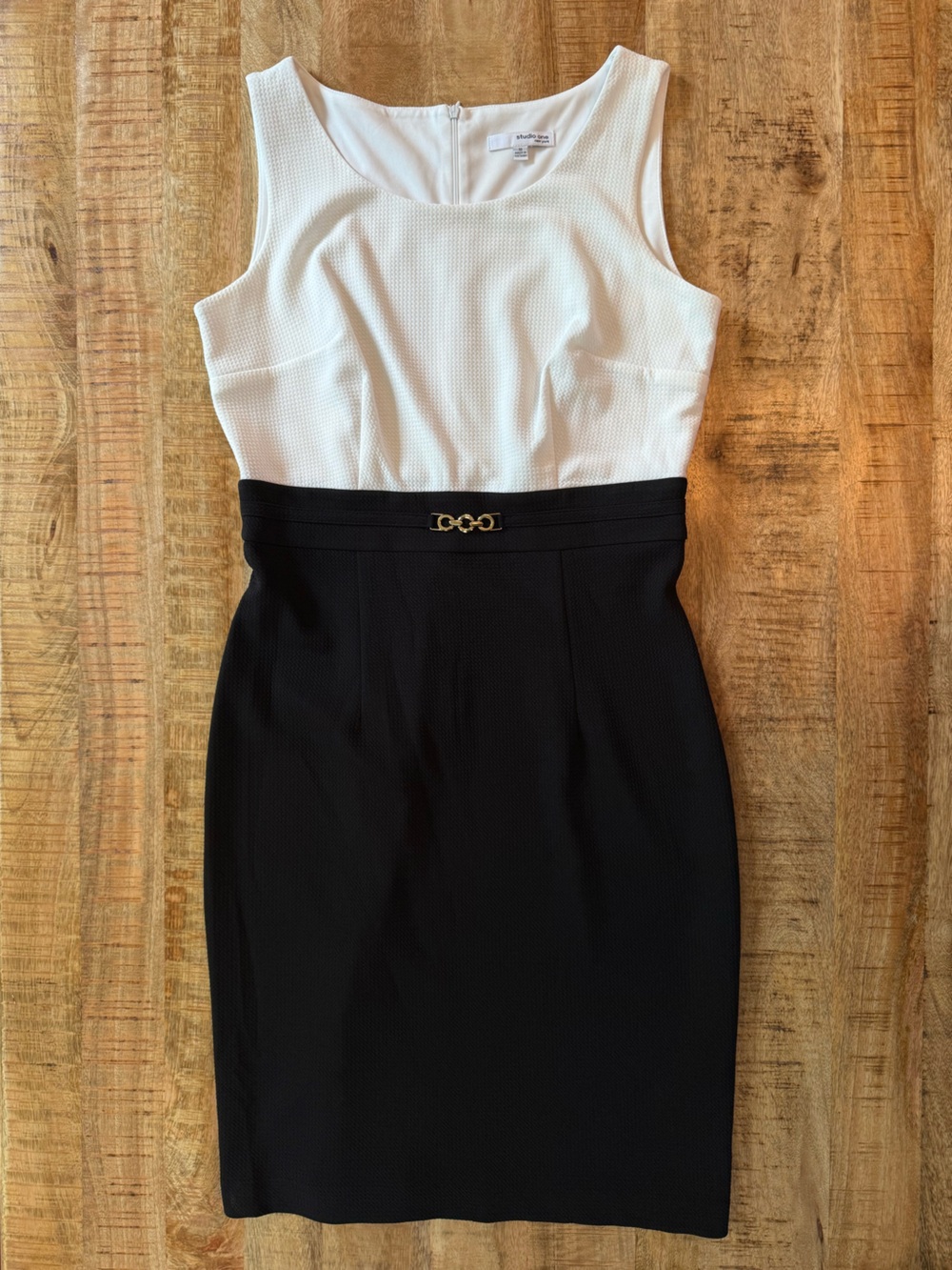 Studio One Colorblock Sheath Dress Black White Textured Gold Chain Accent Sz 10